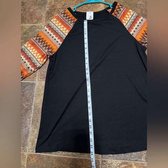 Fall Black Long-Sleeve top with orange knit sleeves 🍂 - Picture 8 of 9